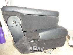 2002-2006 Dodge Ram CENTER Console Jump Seat ARMREST Booster Storage Compartment